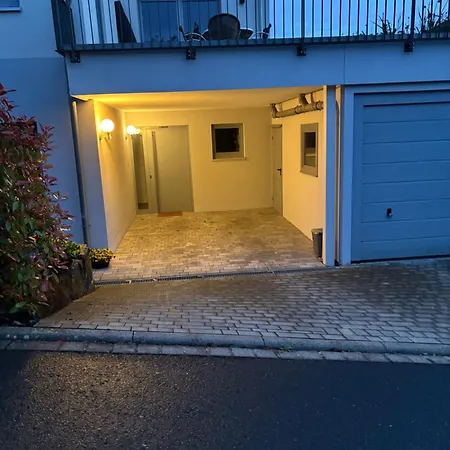 Helle - - Mit Terrasse Und Parkplatz Nahe An Den Weinbergen Appartement